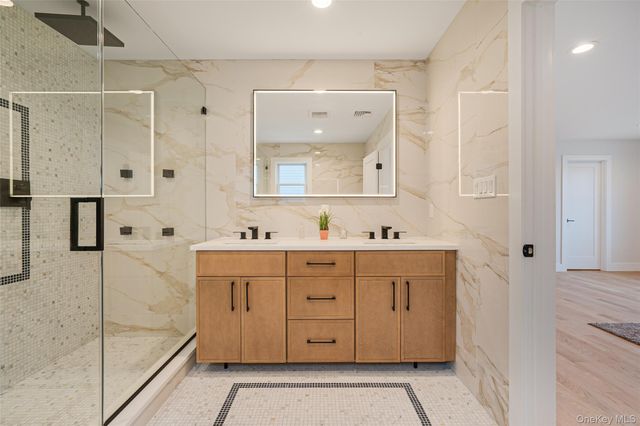 243 Mott Street, Oceanside, NY 11572