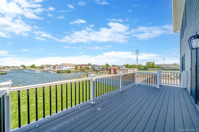 243 Mott Street, Oceanside, NY 11572