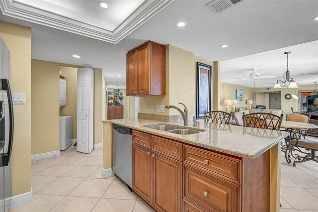 6518 MIDNIGHT PASS ROAD 407, Sarasota, FL 34242