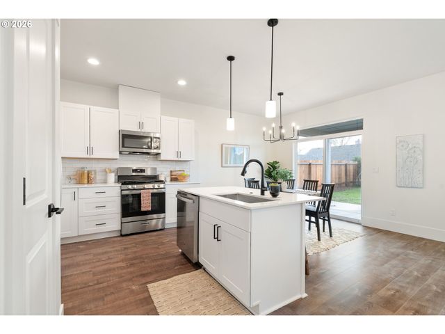 31020 Nw KAYBERN St, North Plains, OR 97133