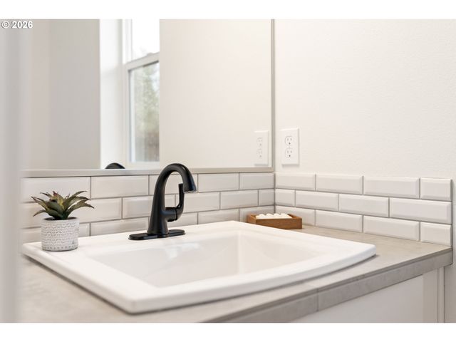 31020 Nw KAYBERN St, North Plains, OR 97133