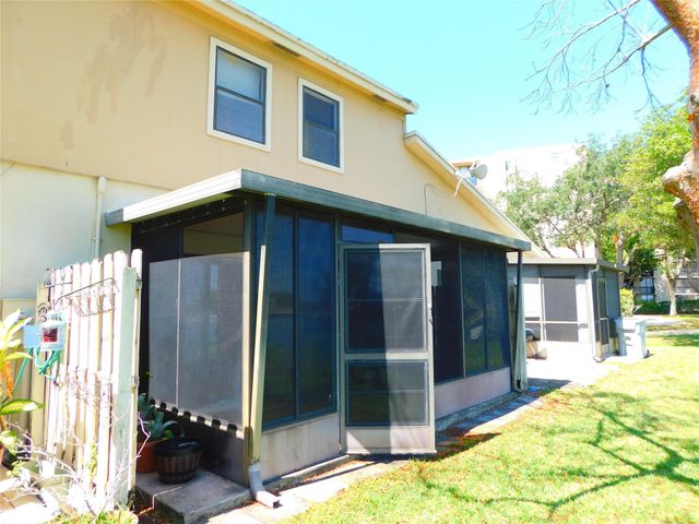 3370 Beau Rivage Dr 2-A, Pompano Beach, FL 33064