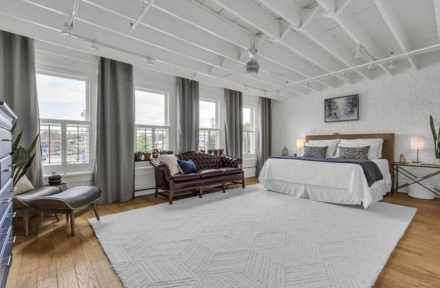 55 E Main 208, Chattanooga, TN 37408