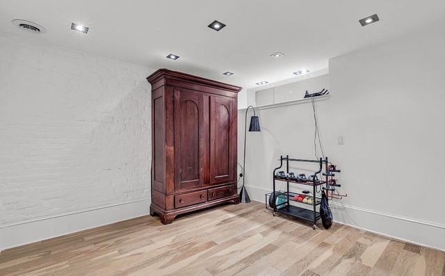 55 E Main 208, Chattanooga, TN 37408