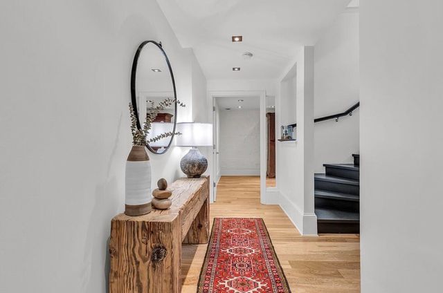 55 E Main 208, Chattanooga, TN 37408