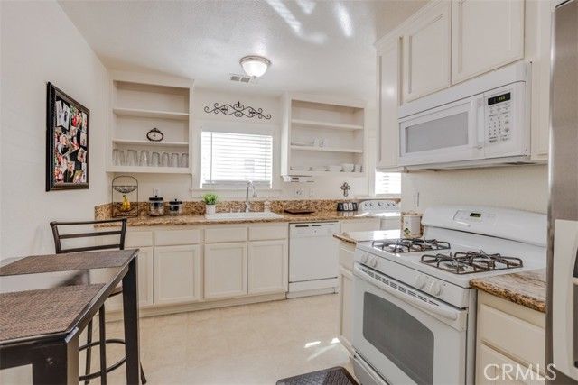 15461 Hesperia Road, Victorville, CA 92395