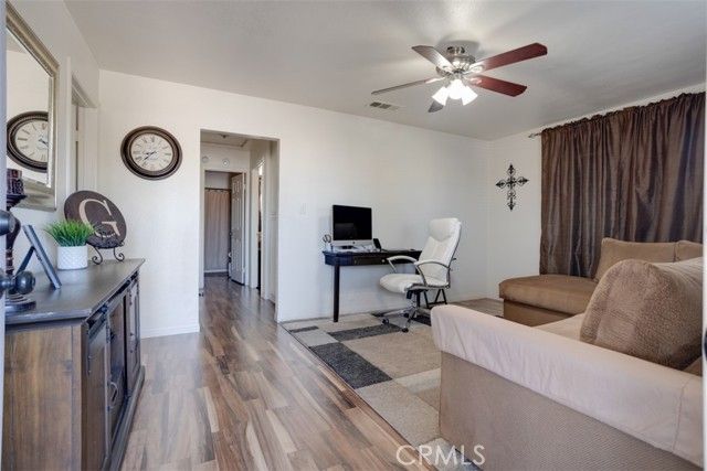 15461 Hesperia Road, Victorville, CA 92395