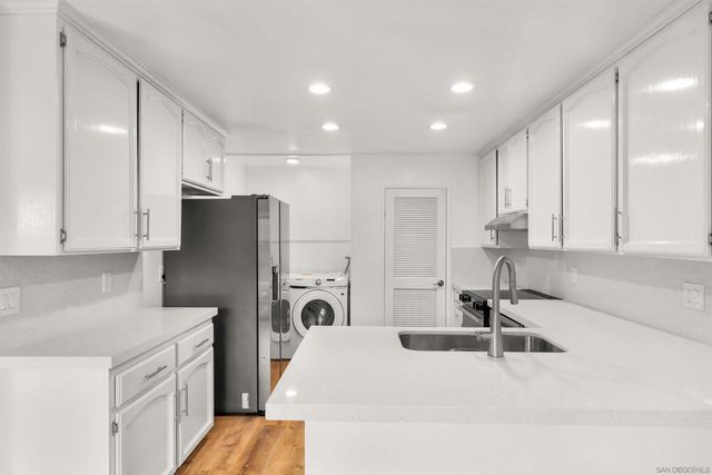 2366 Adirondack Row 6, San Diego, CA 92139