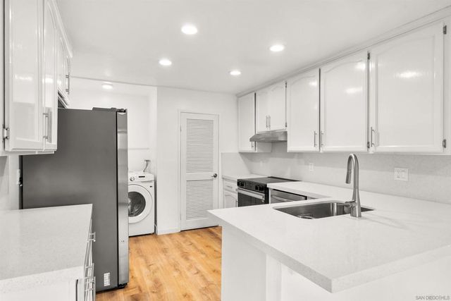 2366 Adirondack Row 6, San Diego, CA 92139