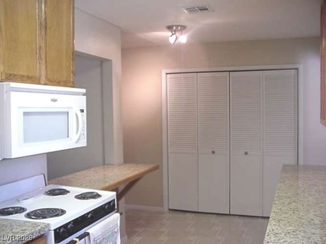 3050 South Rainbow Avenue, Pahrump, NV 89048