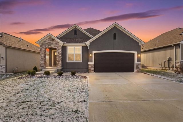 15449 W 173rd Street, Olathe, KS 66062