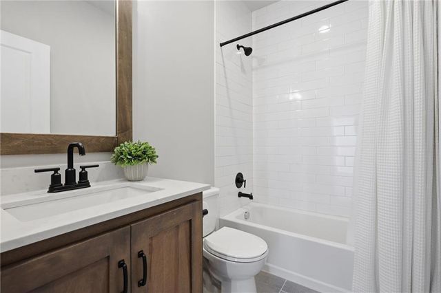 15449 W 173rd Street, Olathe, KS 66062