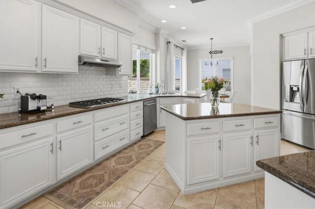 24231 Blossom Court, Valencia, CA 91354