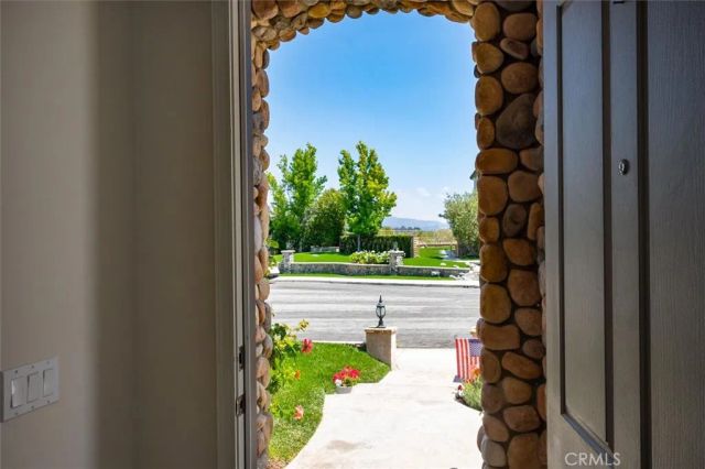 24231 Blossom Court, Valencia, CA 91354