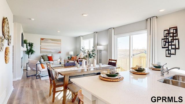 5506 N 189 Street, Elkhorn, NE 68022