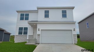 5506 N 189 Street, Elkhorn, NE 68022