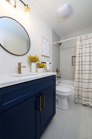 15278 Country Field Court, Chesterfield, MO 63017