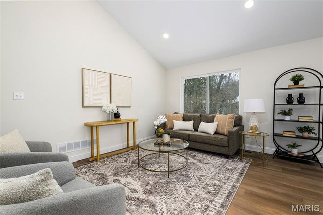 15278 Country Field Court, Chesterfield, MO 63017