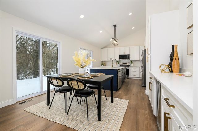 15278 Country Field Court, Chesterfield, MO 63017