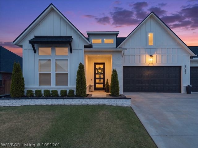 7017 Forest Canyon Drive, Fort Smith, AR 72916