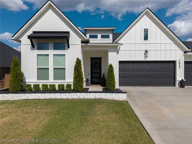 7017 Forest Canyon Drive, Fort Smith, AR 72916