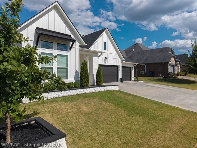 7017 Forest Canyon Drive, Fort Smith, AR 72916