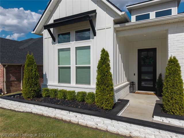 7017 Forest Canyon Drive, Fort Smith, AR 72916