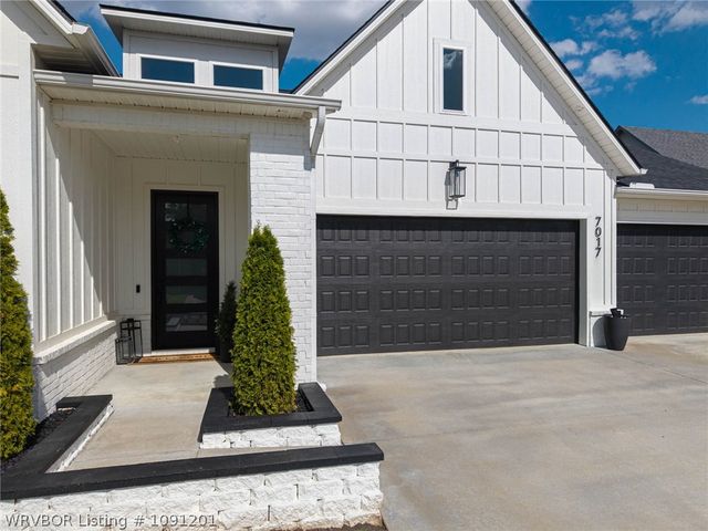 7017 Forest Canyon Drive, Fort Smith, AR 72916