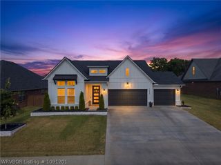 7017 Forest Canyon Drive, Fort Smith, AR 72916