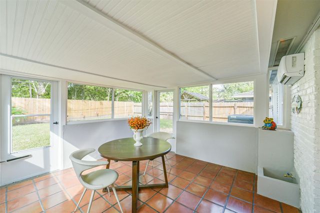 3319 Springrock Lane, Houston, TX 77080