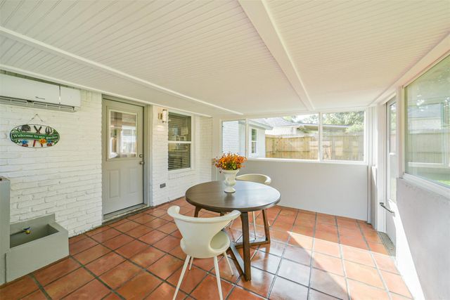 3319 Springrock Lane, Houston, TX 77080