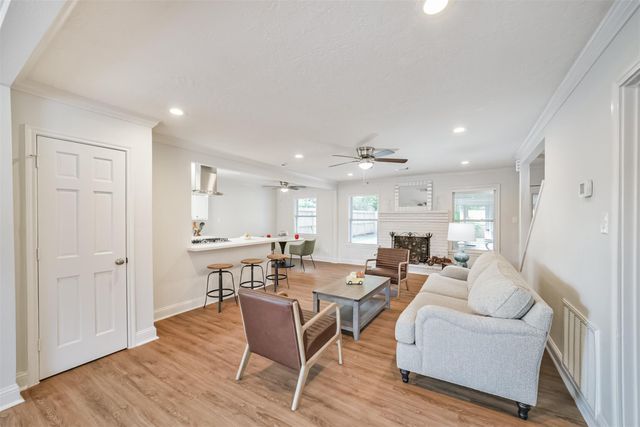 3319 Springrock Lane, Houston, TX 77080