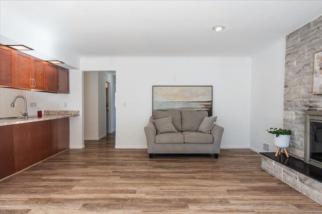 8248 Stoneham Drive, Ypsilanti, MI 48197