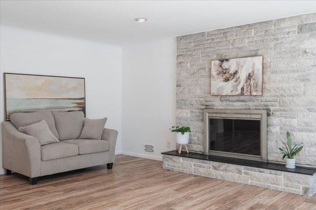 8248 Stoneham Drive, Ypsilanti, MI 48197