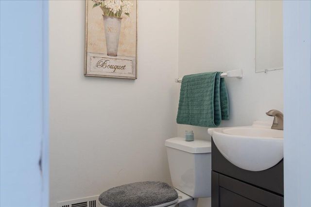 8248 Stoneham Drive, Ypsilanti, MI 48197