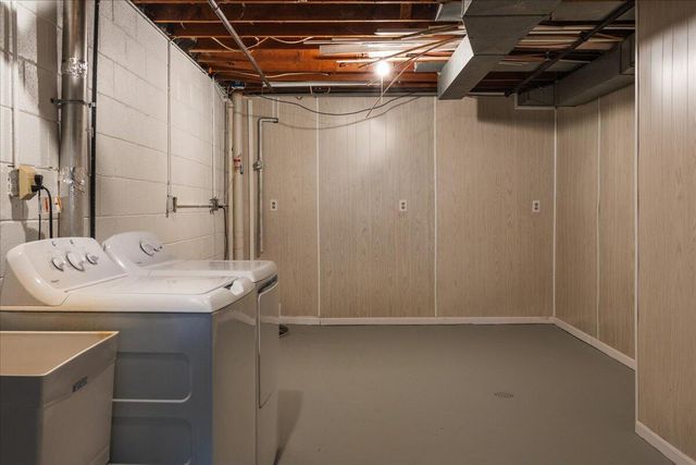 8248 Stoneham Drive, Ypsilanti, MI 48197