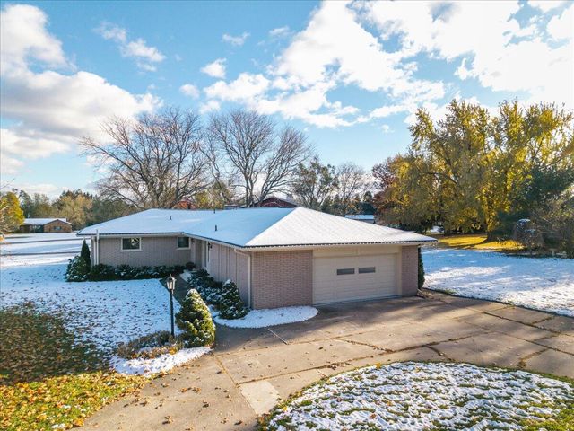 8248 Stoneham Drive, Ypsilanti, MI 48197