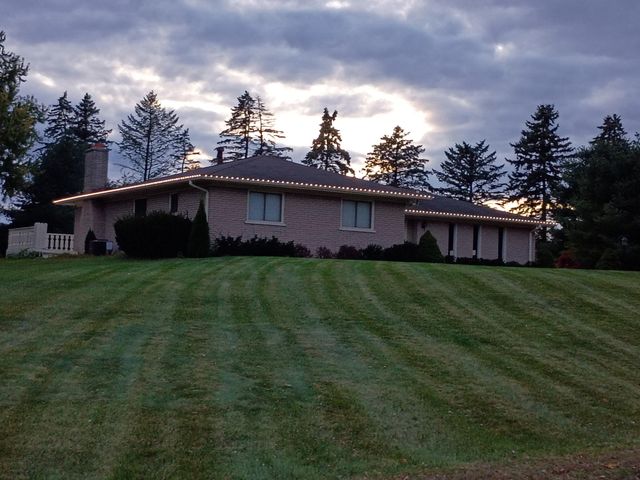 8248 Stoneham Drive, Ypsilanti, MI 48197