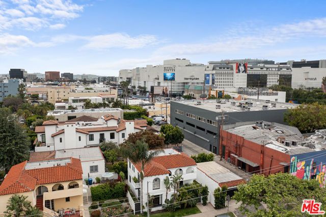 8472 Oakwood Avenue, Los Angeles, CA 90048