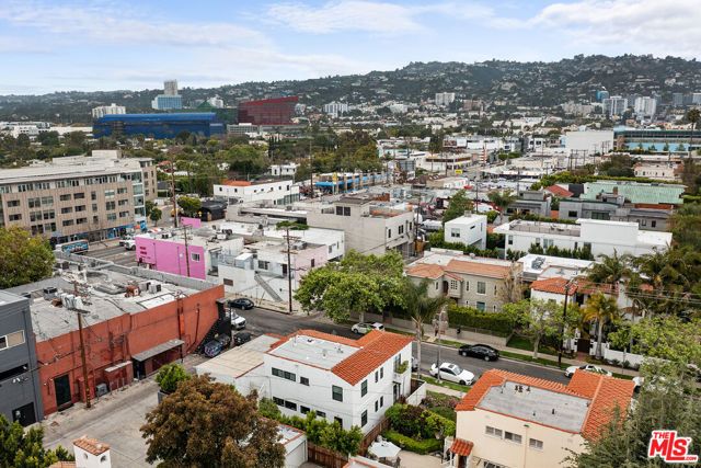 8472 Oakwood Avenue, Los Angeles, CA 90048