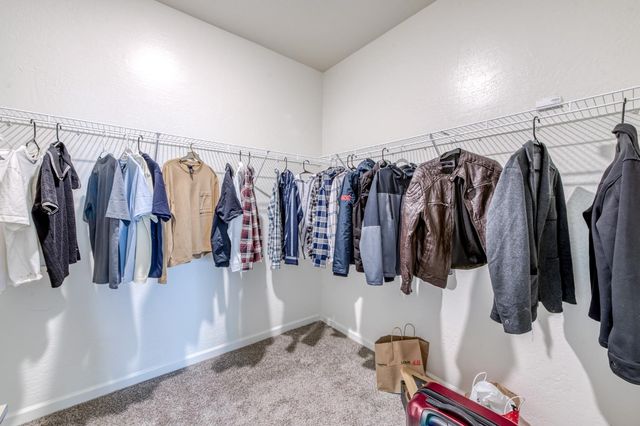 568 Atlantica Drive S, Madera, CA 93636