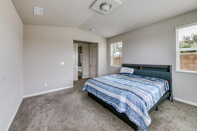 568 Atlantica Drive S, Madera, CA 93636