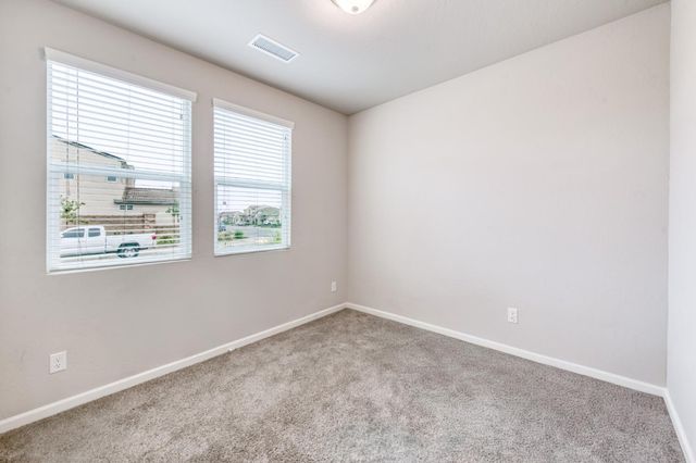 568 Atlantica Drive S, Madera, CA 93636