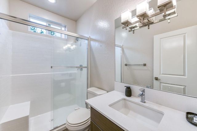 568 Atlantica Drive S, Madera, CA 93636