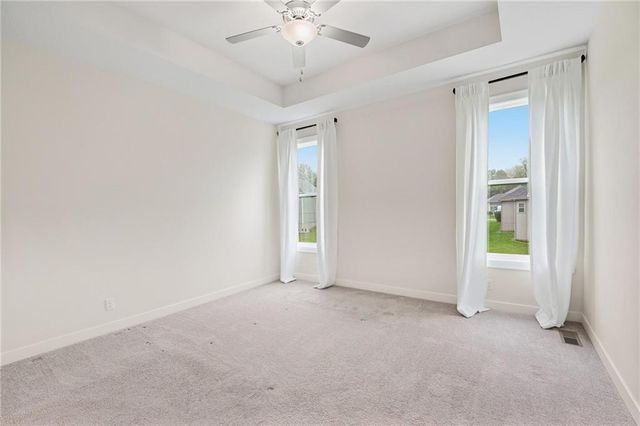 7445 NW Chambers Court, Parkville, MO 64152