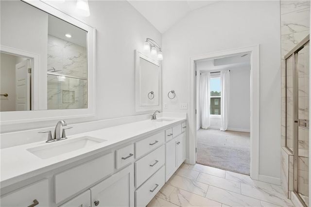 7445 NW Chambers Court, Parkville, MO 64152