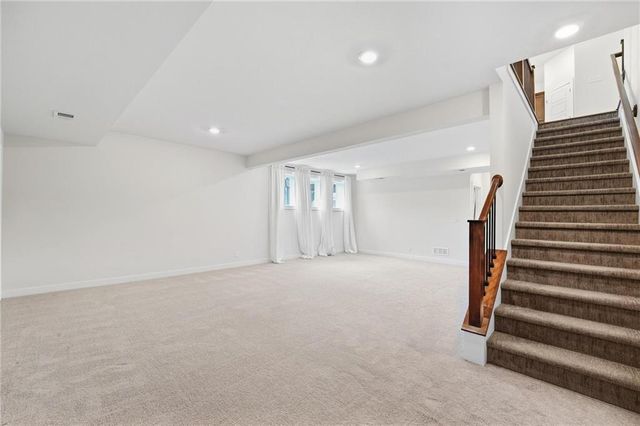 7445 NW Chambers Court, Parkville, MO 64152