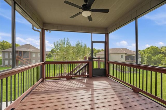 7445 NW Chambers Court, Parkville, MO 64152