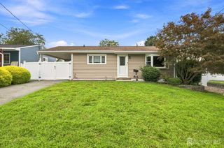 114 Kendall Drive, Sayreville, NJ 08859