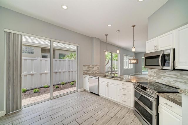 5002 88TH STREET E, Bradenton, FL 34211